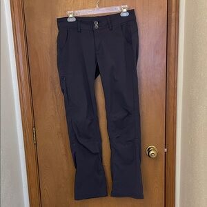 Prana Women’s Halle Adjustable Roll Straight Leg Pant, size 4, Charcoal Grey